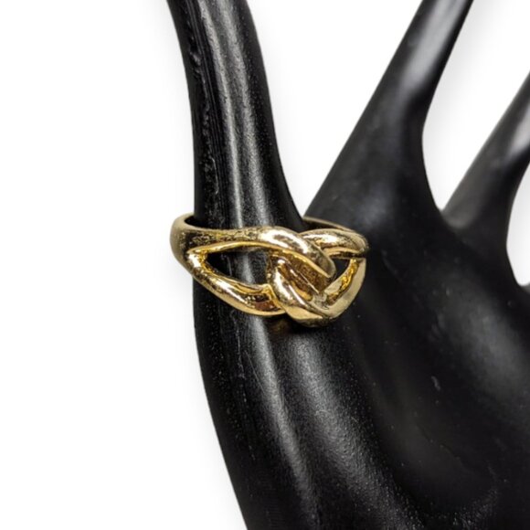 Unknown Jewelry - Twist Gold Tone Size 13 Ring